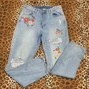 Flower embroidered light denim jeans